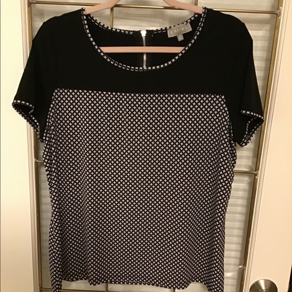 XL Laura work top. Gently used - Picture 3 of 4